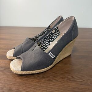 TOMS Women's Gray Peep-toe Canvas Wedge Espadrille Shoes‎ Sz 8.5